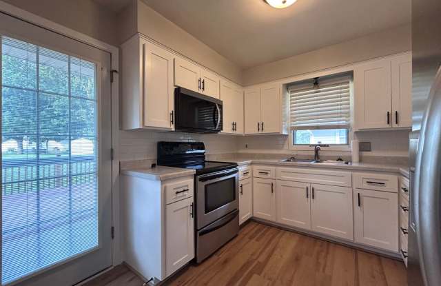 4 Bed 2 Bath Gallery 4