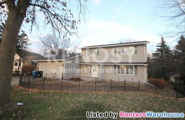 Spacious Expansive Wooded Lot in Shoreview photos photos