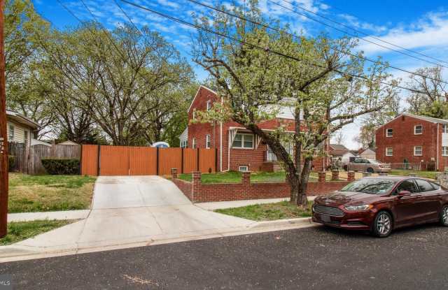 5011 37TH AVENUE photos photos