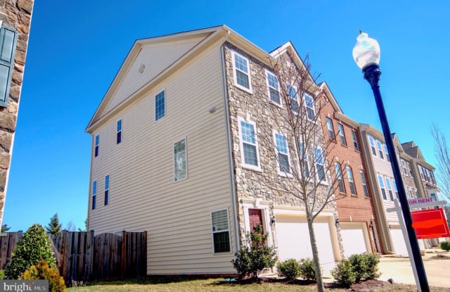 10211 FOUNTAIN CIR - 10211 Fountain Circle, Manassas, VA 20110