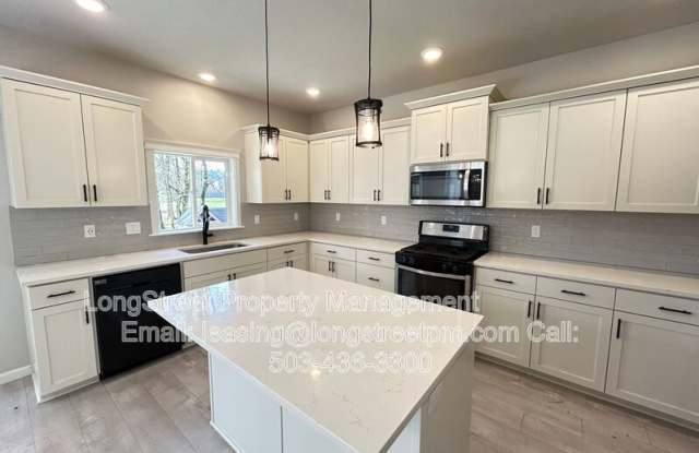 7237 SE Berg Dr Gallery 3