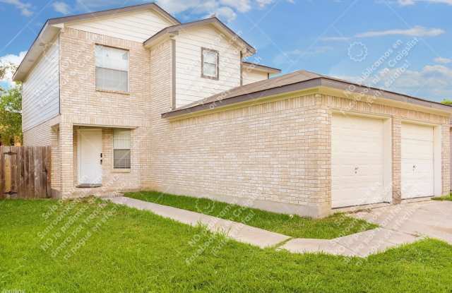 8112 Hoovers Bnd - 8112 Hoovers Bend, San Antonio, TX 78250