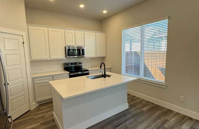 700 North William E Crawford Avenue photos photos