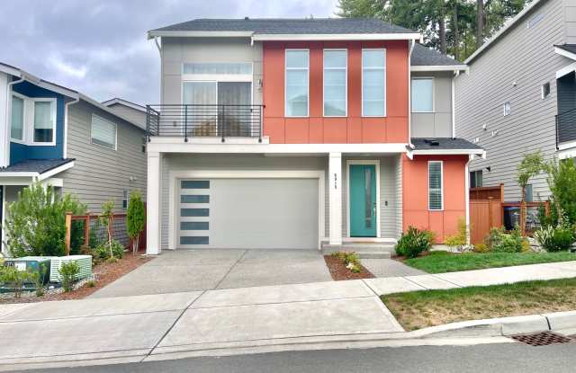 Beautiful 3-Bedroom Home with Loft, Office Space & Fully Fenced Backyard in Mountlake Terrace! Gallery 1