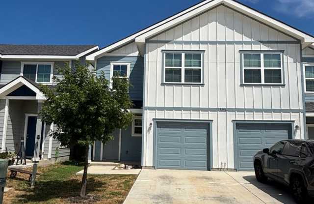 Lovely Townhome NW SA photos photos