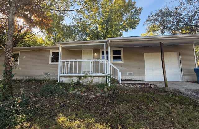 3 Bedroom 1 Bath with 1 Car Garage! Gallery 1