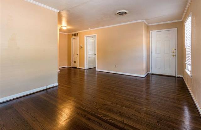 6026 Curzon Avenue Gallery 3
