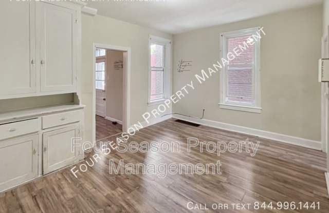 306 South Locust Street Gallery 4