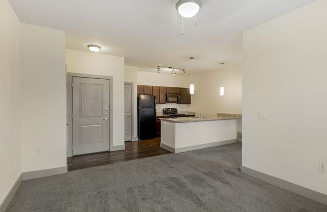 McKinney Pointe Gallery 3