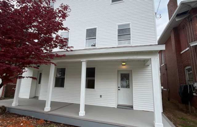 A real stunner! The full renovation is the first thing you'll notice.. photos photos
