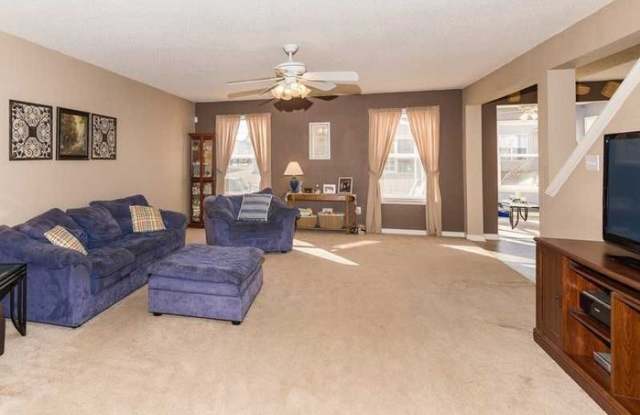 15543 Old Pond Circle Gallery 2
