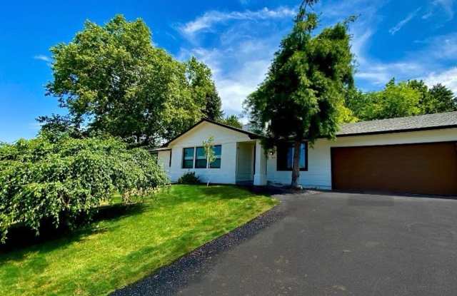 Lovely Highlands Home w/a View Available 7/11/25 photos photos