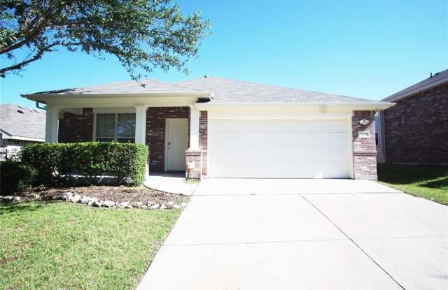 10428 Bradshaw Drive - 10428 Bradshaw Drive, Fort Worth, TX 76108