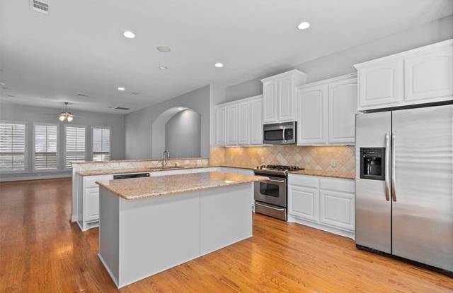 904 Marilla Court Gallery 3