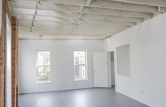 30 W. Fifth Avenue Gallery 2