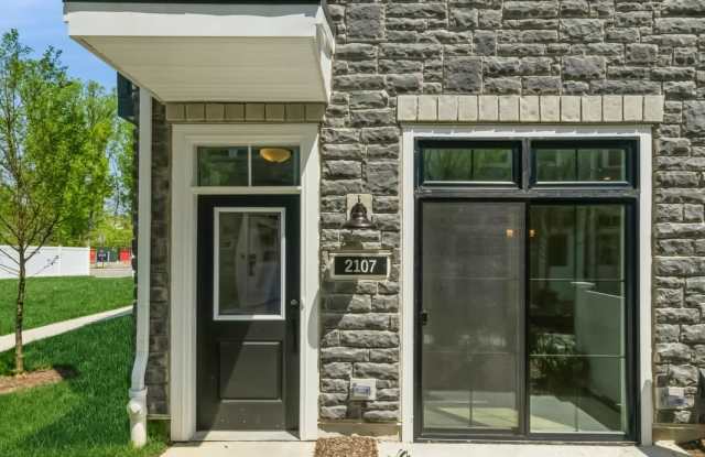 2107 Donatello Dr photos photos