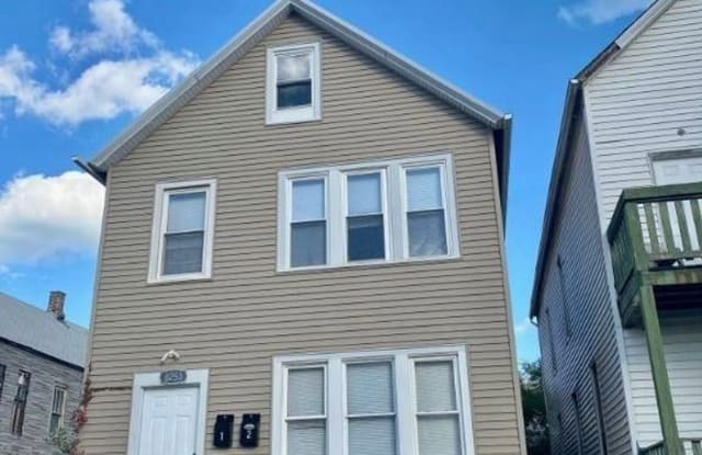 8253 S Brandon Ave 1R - 8253 S Brandon Ave, Chicago, IL 60617