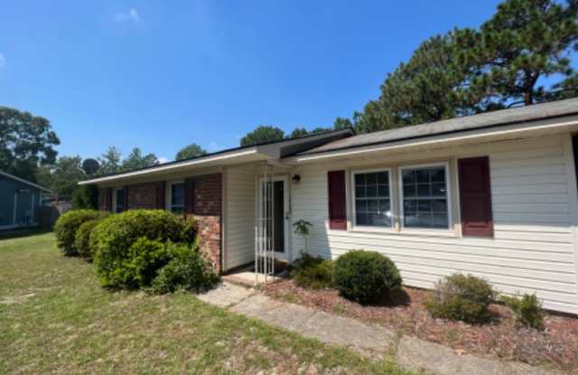 3700 Papermill Ct - 3700 Papermill Court, Hope Mills, NC 28348