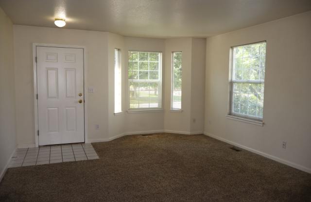Cozy & Spacious 3-Bedroom Townhome In Fort Collins Gallery 4