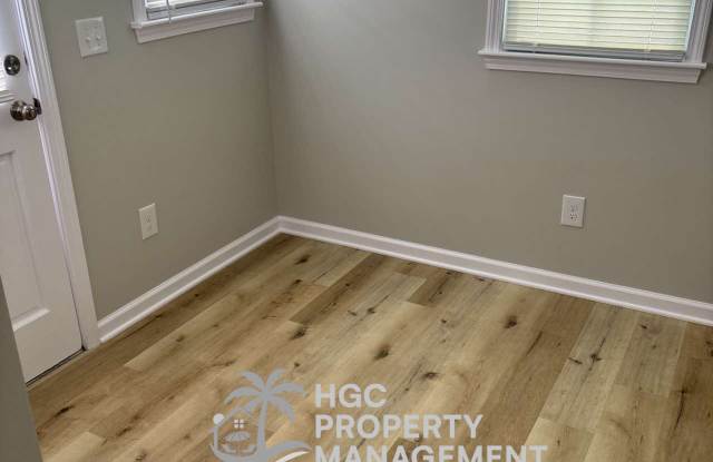 827 Moore St photos photos