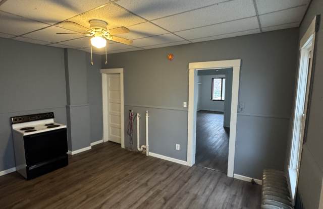 204 South Main Street - 204 South Main Street, Taylor, PA 18517