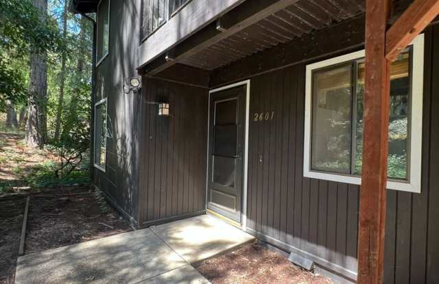 2BD/1BA Condo located in the desirable Churchill Neighborhood! Available end of Septemeber! photos photos