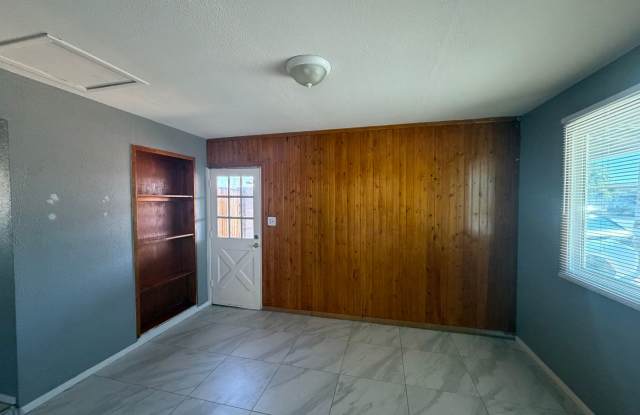 2 Bedroom, 1 bath east Mesa Home, all tile, no carpet.  MOVE IN SPECIAL, OAC. Gallery 4