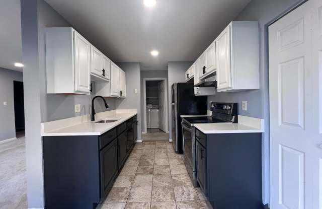 9576 JAYHAWK TERRACE - 9576 Jayhawk Terrace, Manassas, VA 20110