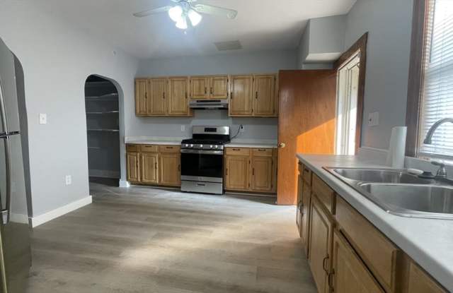 13 Whitman St - 13 Whitman Street, Boston, MA 02124