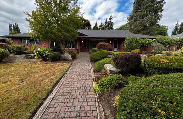 Charming Marysville Rambler-Style Duplex photos photos