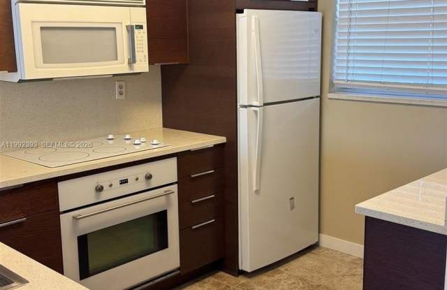 1811 Sabal Palm Dr photos photos