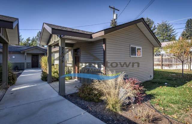 1 Bed 1 Bath Cottage Centrally Located in CDA photos photos
