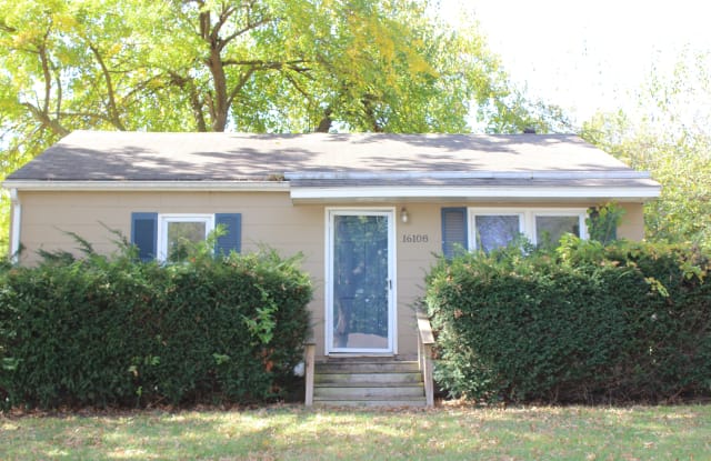 16108 Lawrence Ave - 16108 Lawrence Avenue, Belton, MO 64012