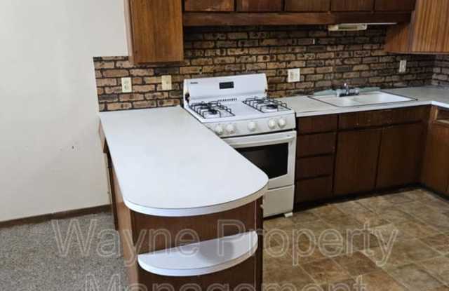 639 2nd St photos photos