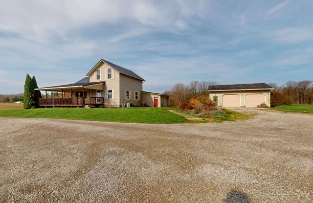 ALL UTILITES PAID COUNTY HOME IN PLYMOUTH-SHILOH SCHOOLS photos photos