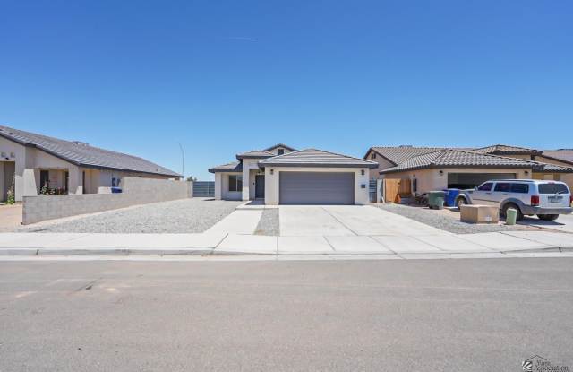 8716 E 40 PL photos photos