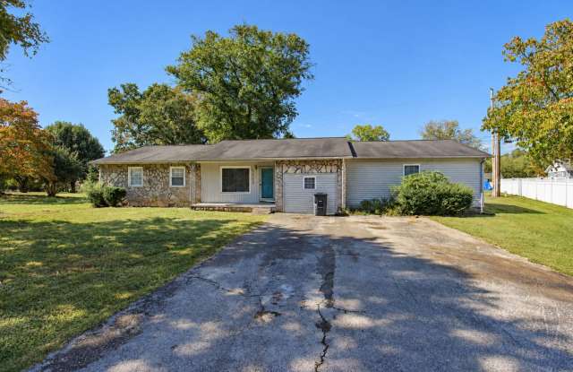 Pet-Friendly 4-Bedroom Home with Fenced Yard & Covered Back Porch Gallery 1
