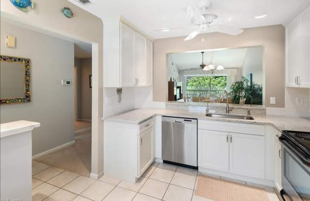ANNUAL RENTAL - FURNISHED 2 BED / 2 BATH CONDO IN EDGEWOOD Gallery 4