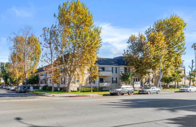 7500 Mason Ave photos photos