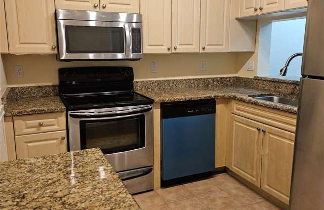 8423 Bernwood Cove Loop Gallery 2