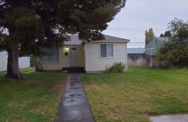 FREE JUNE RENT w/ One Year Lease photos photos