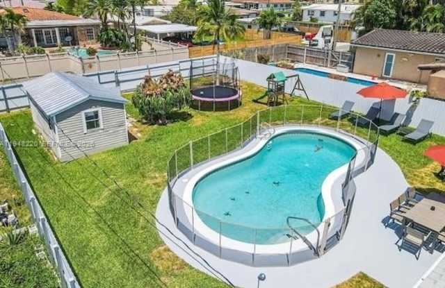 211 SE 3rd St photos photos