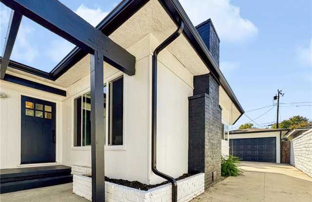 2026 Poinsettia Street North Gallery 1