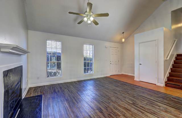 6451 Phillips Creek Drive Gallery 3