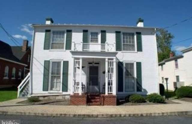112 HIGH Street S unit: B - 112 South High Street, Edinburg, VA 22824
