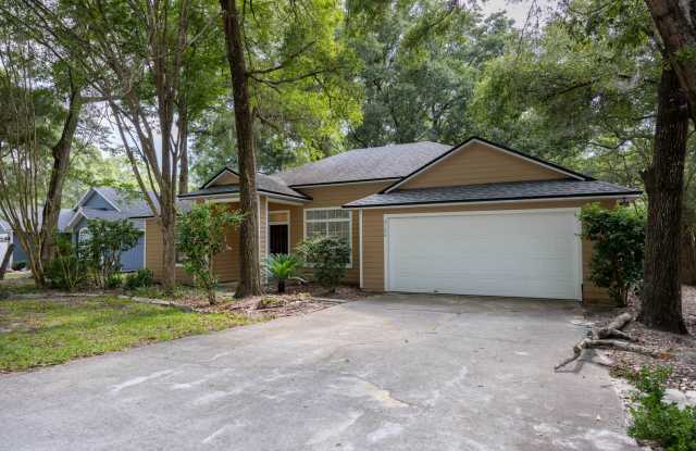Nicely Remodeled Home In Hickory Forest with Community Amenities Gallery 4