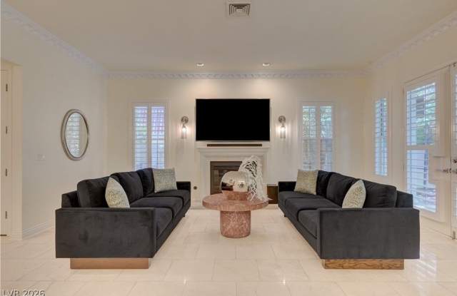 820 Vegas Valley Drive Gallery 1