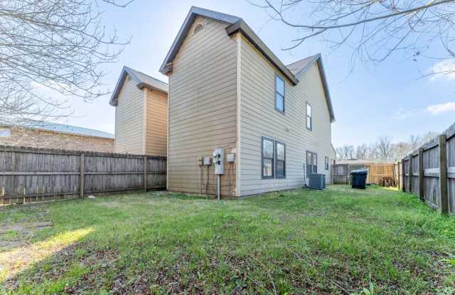 Rare 4BR Apartment with Private Yard Near Medical District! photos photos