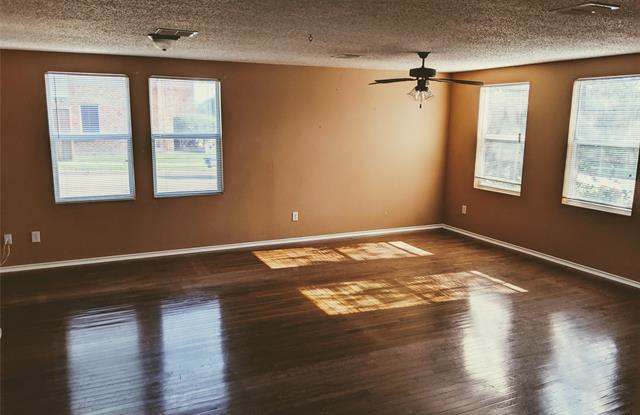 16400 Red River Lane Gallery 2