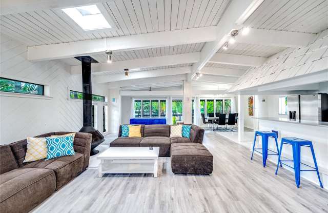 405 Hendricks Isle Gallery 3